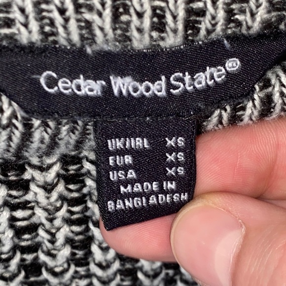 Knitted Wool Slim Fit Crew Neck - Picture 2 of 3